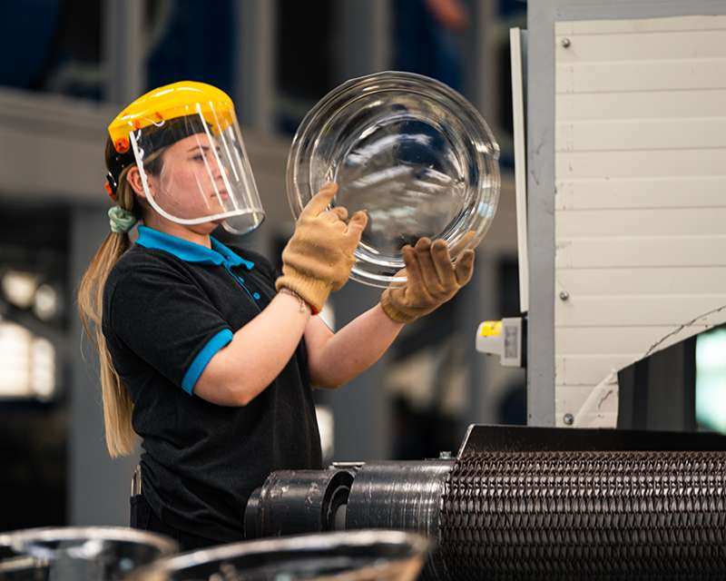 Yerli Üretimden Küresel Pazara: Yorglass Kapak Camıyla Dünyaya Açılıyor