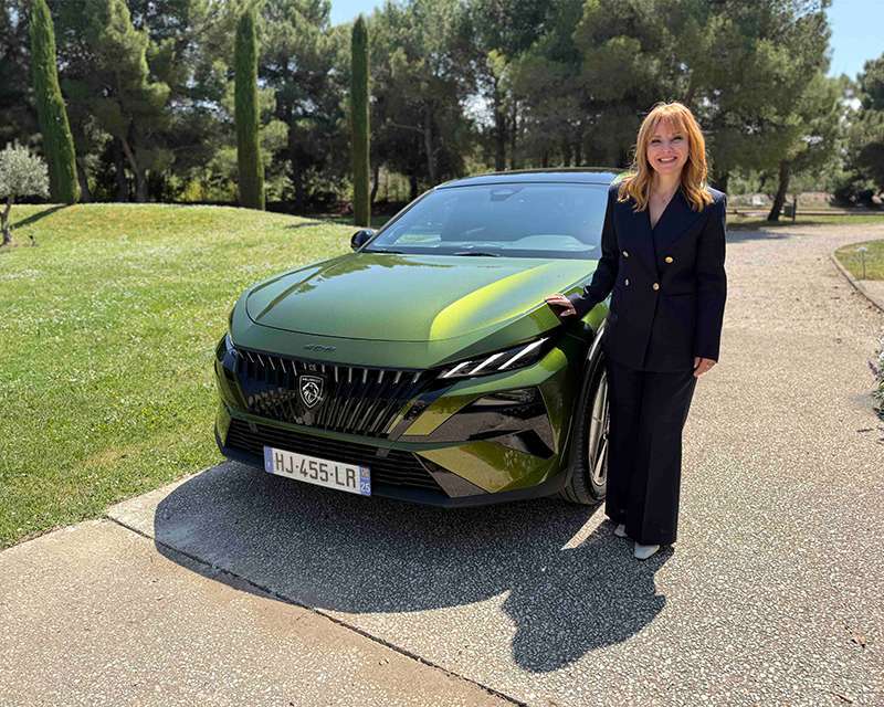 Peugeot’dan Güçlü Dönüş: Yeni 408 Hibrit Motor ve Yeni Yüzüyle Türkiye’de