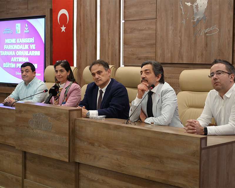 Gaziantep’te Düzenlenen Eğitimde Meme Kanserinde Erken Tanının Önemi Vurgulandı
