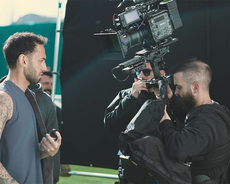 Hakan Çalhanoğlu’nun Yer Aldığı Yeni Filmde Dünya Kupası Yolculuğunun Tüm Heyecanı Ekrana Taşınıyor