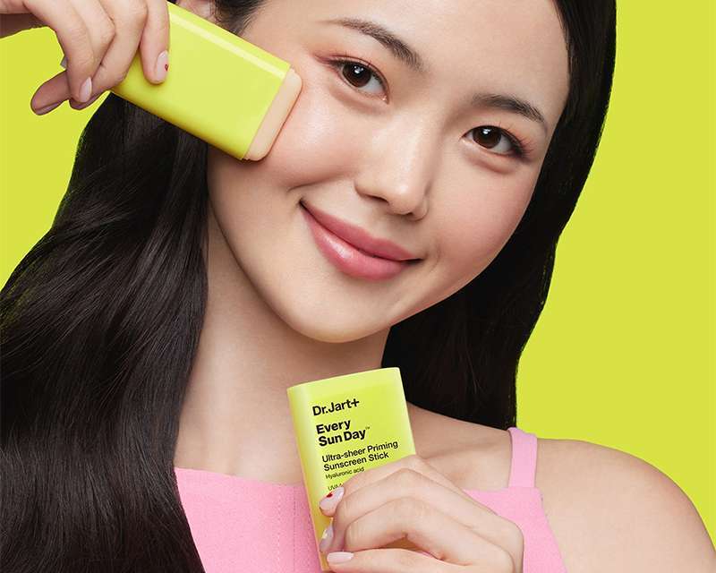 Dr.Jart+ Every Sun Day Ultra-Sheer Priming Stick ile Güneş Korumasını Zahmetsiz Hale Getiriyor