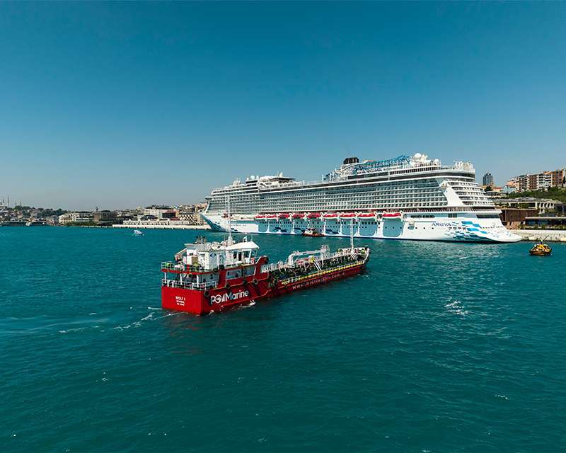 PO/Marine’den Galataport İstanbul’daki dev kruvaziyer gemisi Aroya’ya yakıt ikmali