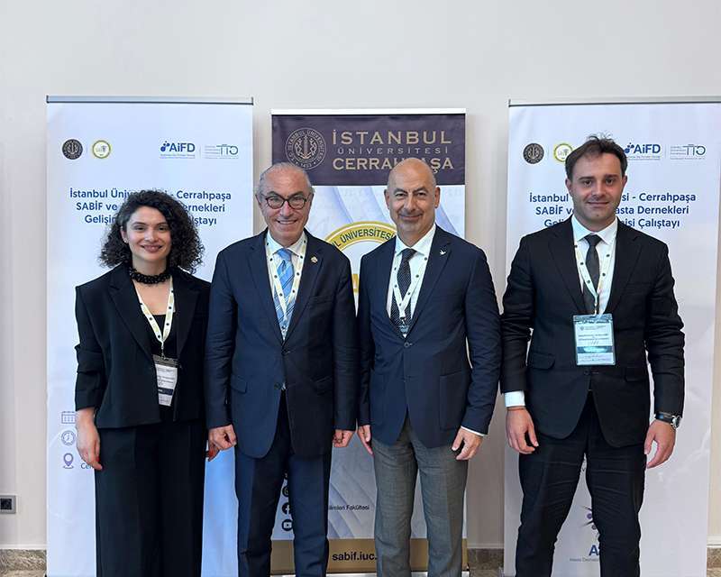 Daha kapsayıcı sağlık sistemi için akademi ve sektör iş birliği