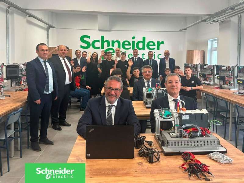 Schneider Electric ve Samsun İl Milli Eğitim Müdürlüğü’nden gençlere teknoloji yatırımı