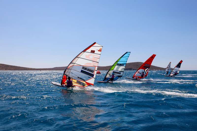 Windsurf tutkunları 19-23 Ağustos'ta Alaçatı'da buluşuyor