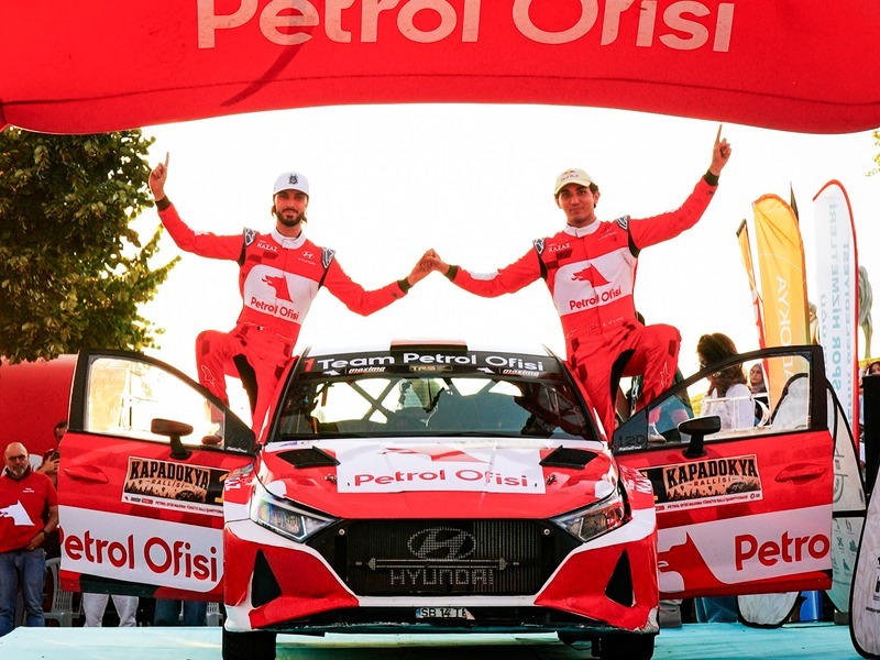 Kerem Kazaz ve Corentin Silvestre, Kapadokya Rallisi'nde zirvenin sahibi oldu