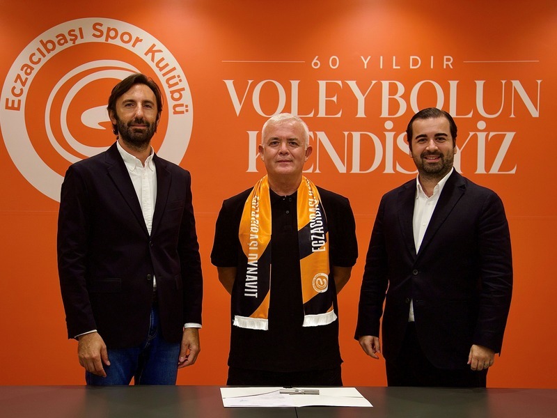 Eczacıbaşı Spor Kulübü, Hüseyin Doğanyüz ile 3 yıllık sözleşme yeniledi