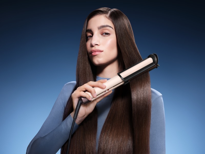 Dyson’dan yeni nesil saç düzleştirici: Corrale Coolshine™