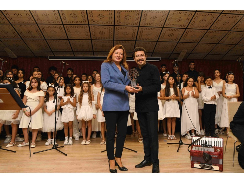 Hatay Akademi Çocuk ve Gençlik Korosu, Otokoç Otomotiv’in desteğiyle sahne aldı