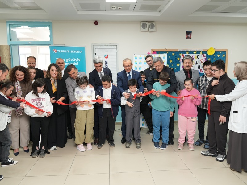 https://sigortabugun.com//malatya-da-otizmli-ogrenciler-icin-ozel-egitim-sinifi-yenilendi/