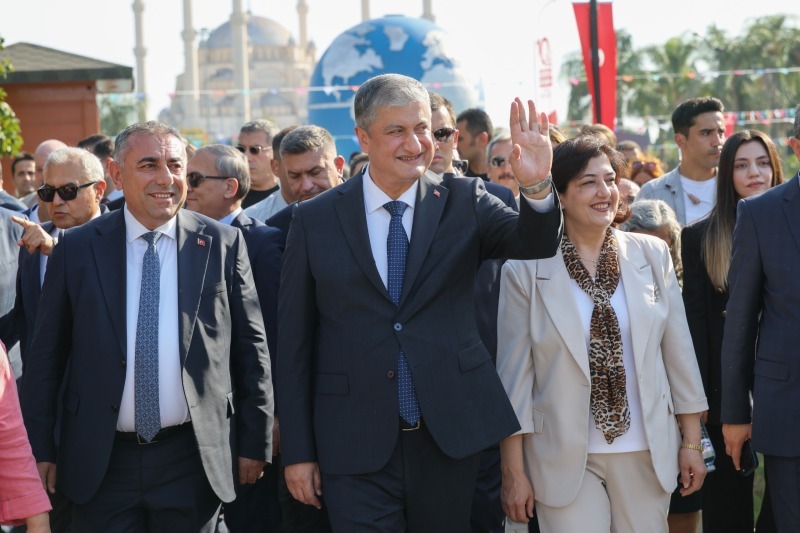 10. Uluslararası Adana Lezzet Festivali kapılarını açtı