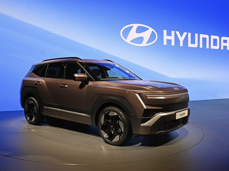 Hyundai, Paris’te elektrikli mobilite, hibrit teknolojiler ve robotik vizyonunu sergiledi