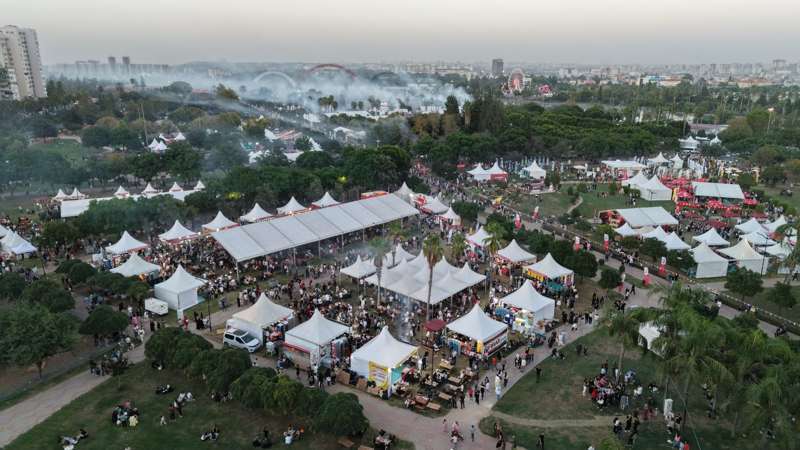 Uluslararası Adana Lezzet Festivali’nin finalinde gastronomi rüzgârı esti
