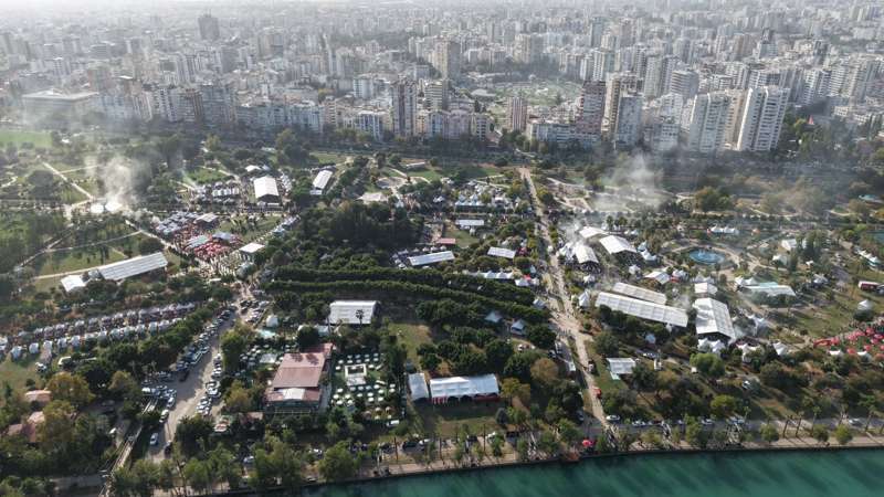 Adana Lezzet Festivali’nin son gününde gastronomi ve müzik buluştu