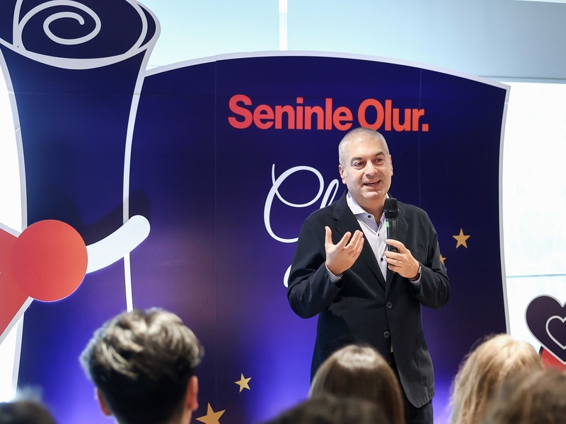 Novartis Türkiye ve Bilim Virüsü, 12 şehirden 124 genci geleceğe hazırladı